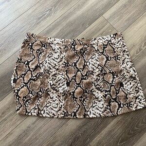 Plt snake skin print mini skirt